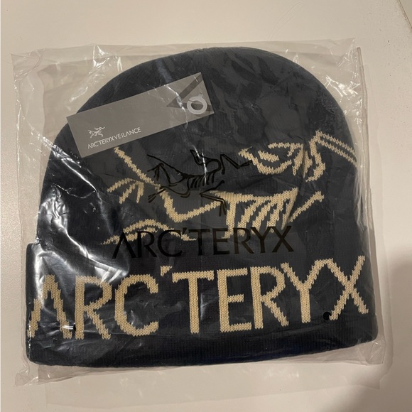 Bird word toque arcteryx - Picture 1 of 2